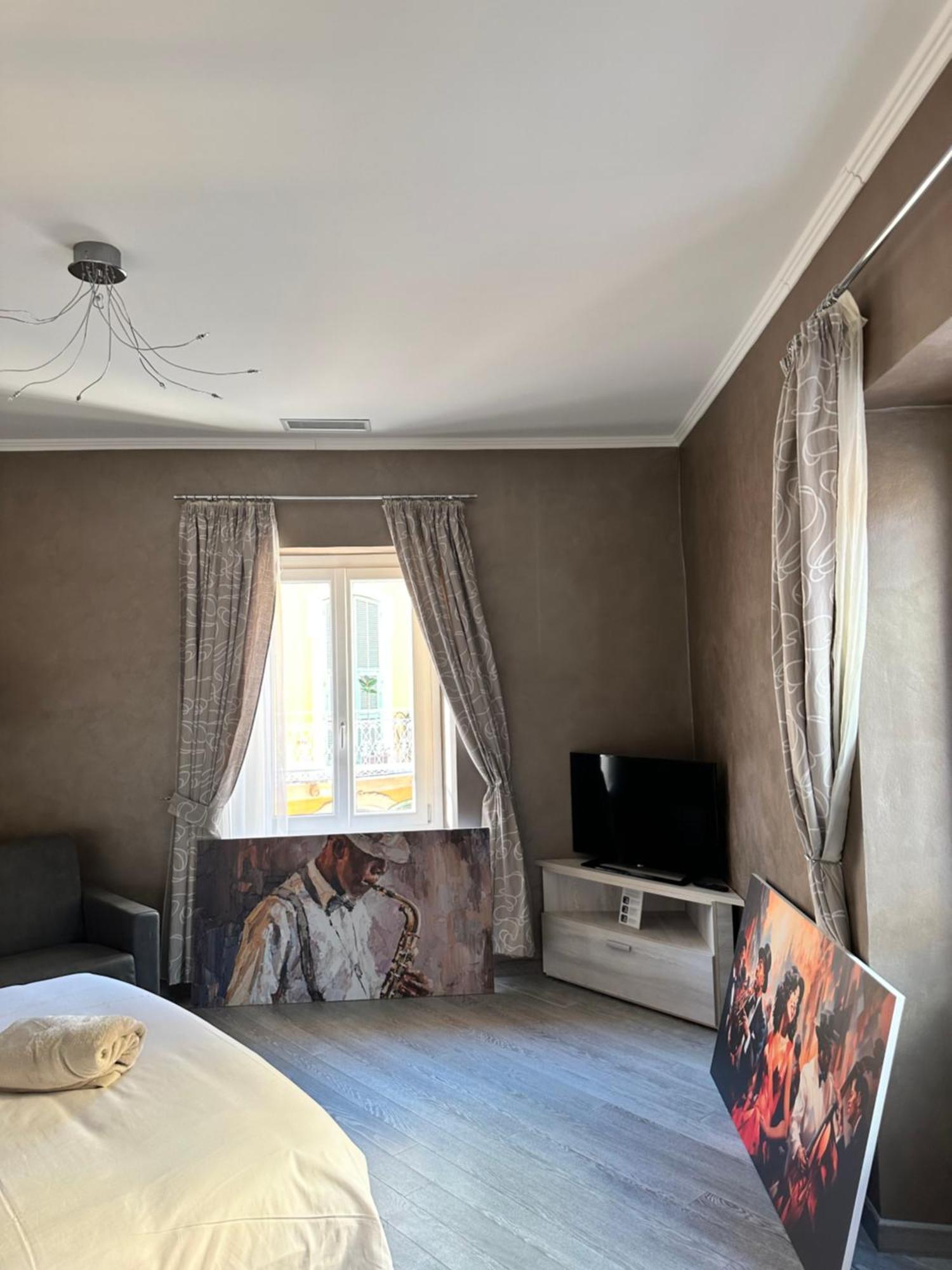 Prima Fila Due Pemium Guest House Sanremo Ngoại thất bức ảnh